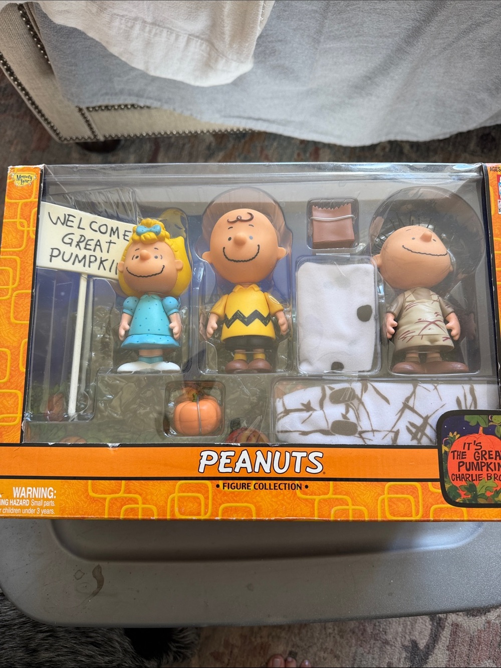 Vintage Halloween Peanuts Great Pumpkin Charlie Brown Figure Collection - Orange